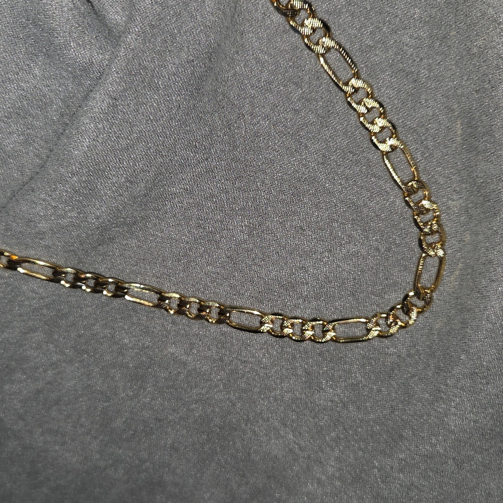 Elegant Gold Chain Necklace - Picture 10 of 16